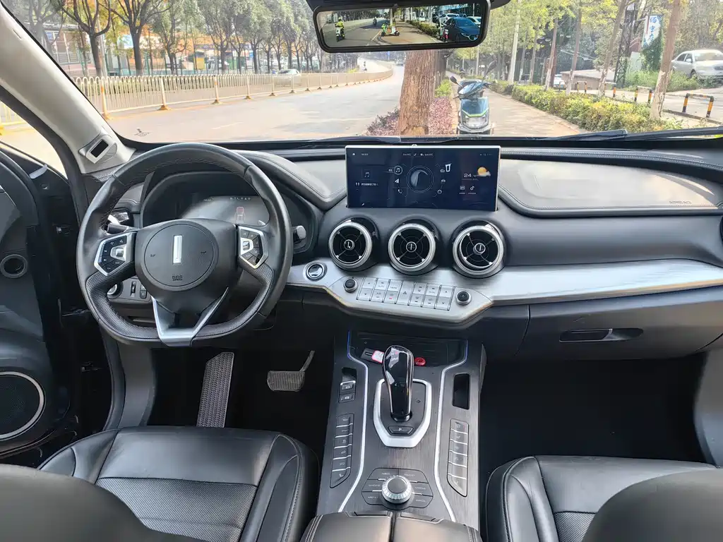 Wey Wey VV7 — миниатюра 8
