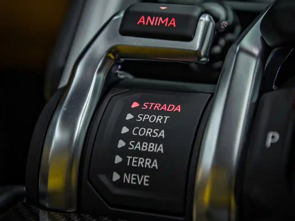 Lamborghini Urus — миниатюра 9