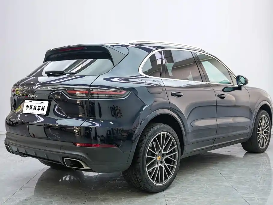 Porsche Cayenne — миниатюра 18