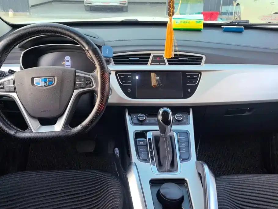 Geely Boyue — миниатюра 12