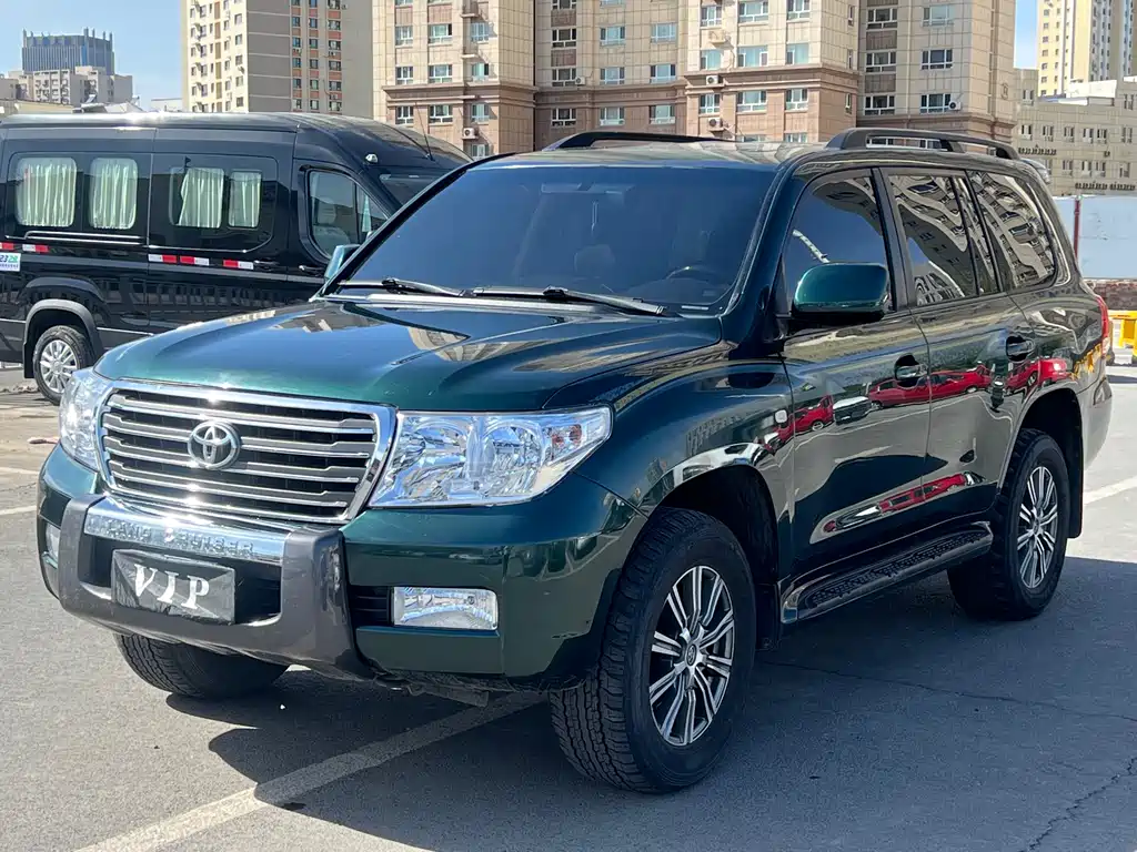 Купить Toyota Land Cruiser