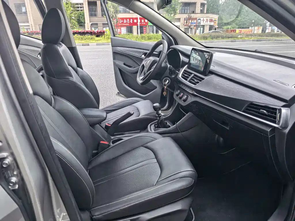 Baojun 360 — миниатюра 10