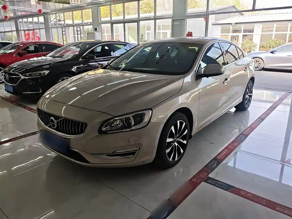 Volvo S60 2019