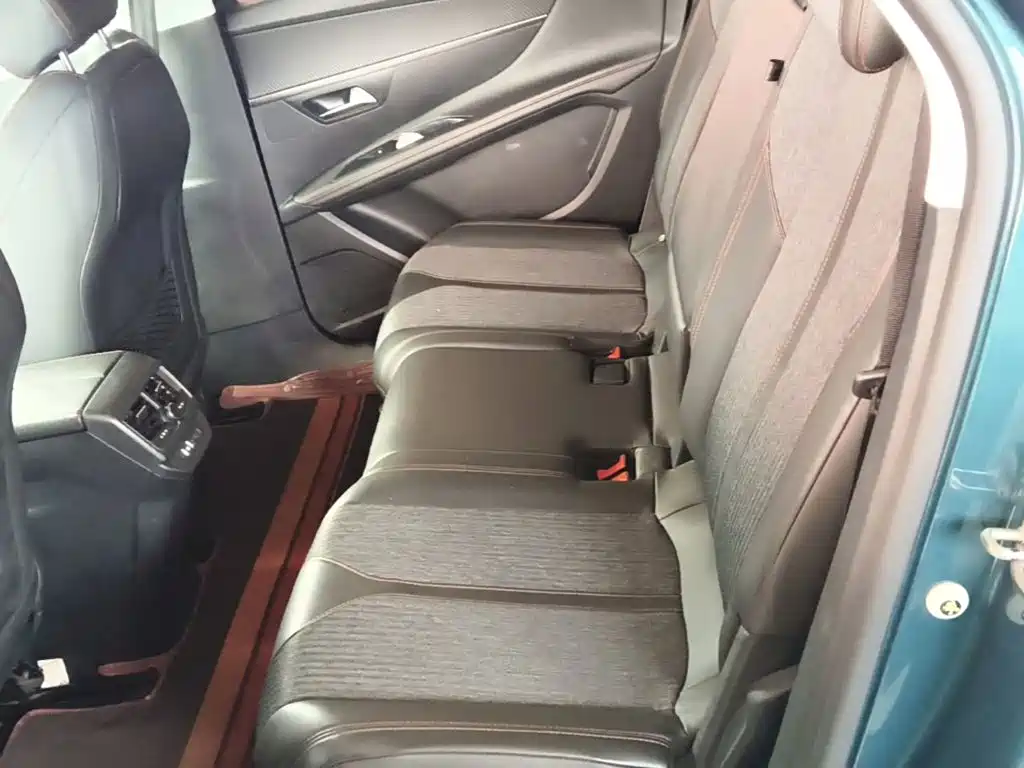 Peugeot 5008 — миниатюра 17
