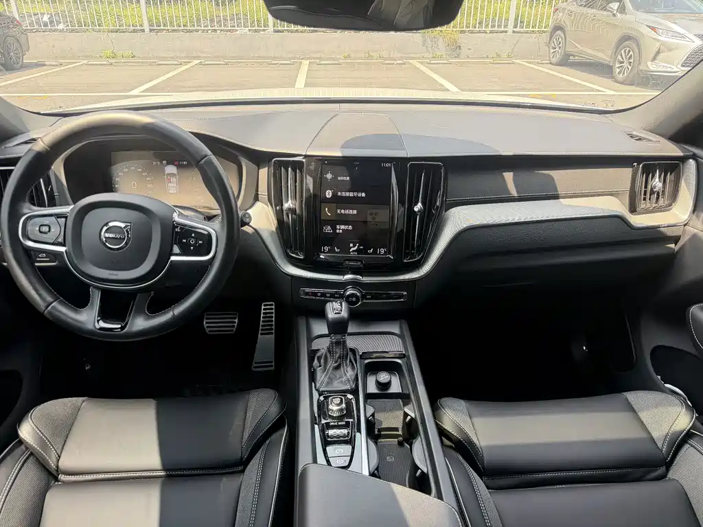 Volvo XC60 — миниатюра 12