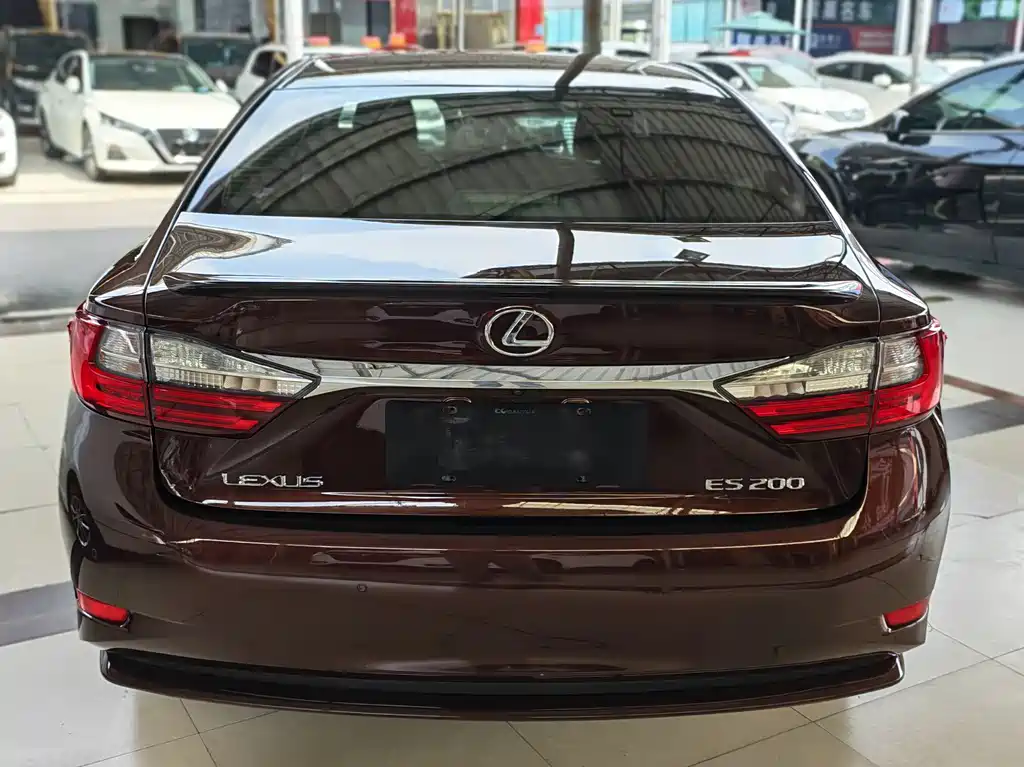 Lexus ES — миниатюра 8