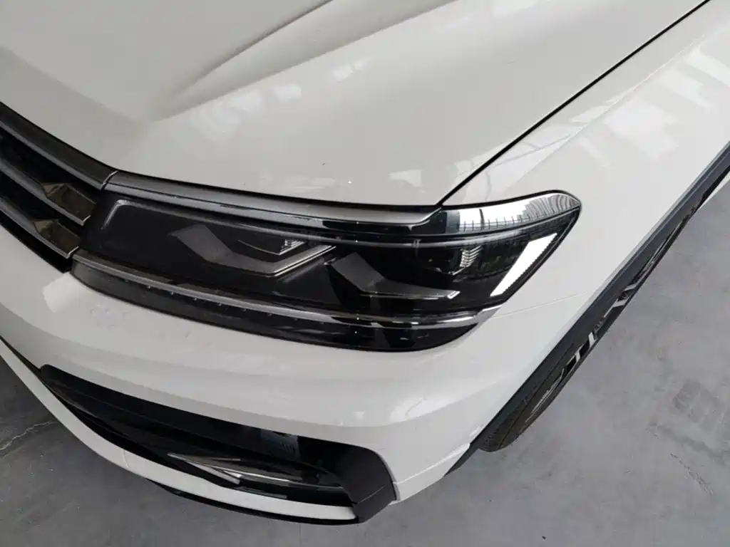 Volkswagen Tiguan L — миниатюра 18