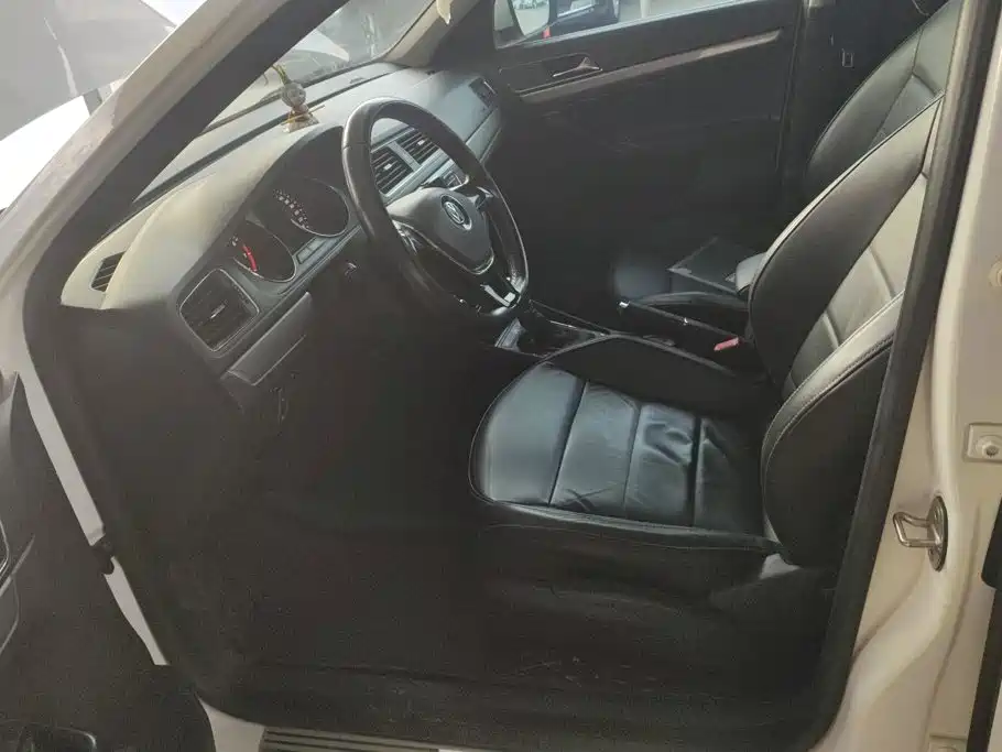 Volkswagen Lavida — миниатюра 9