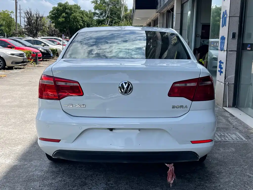 Volkswagen Bora — миниатюра 12
