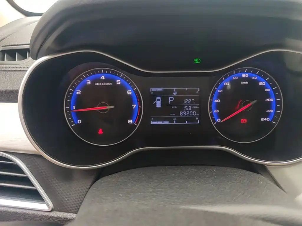 Geely Vision — миниатюра 12
