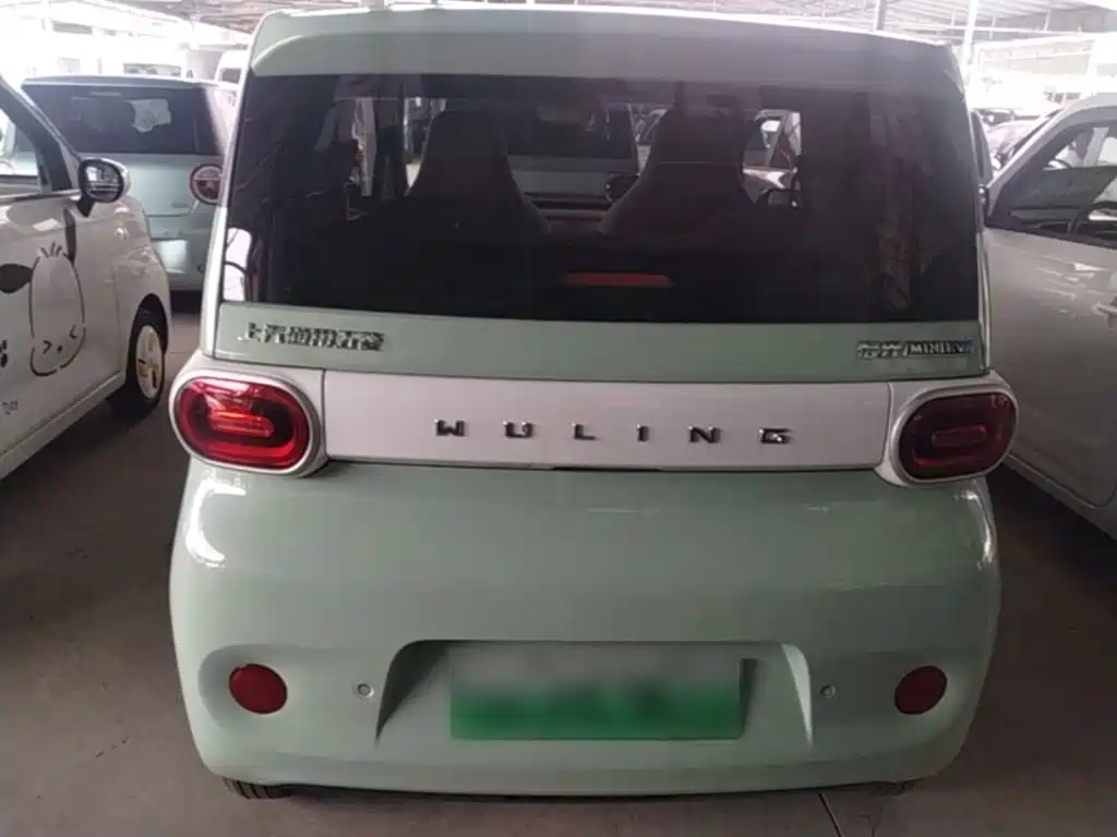Wuling MINIEV — миниатюра 6