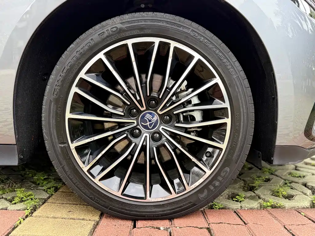 BYD Han — миниатюра 14