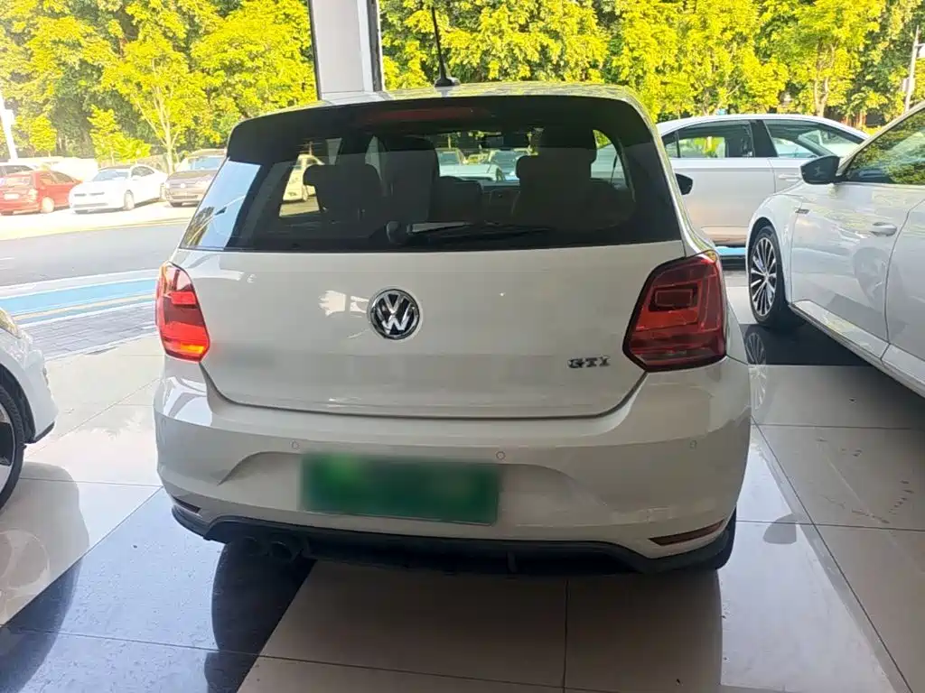 Volkswagen Polo — миниатюра 6