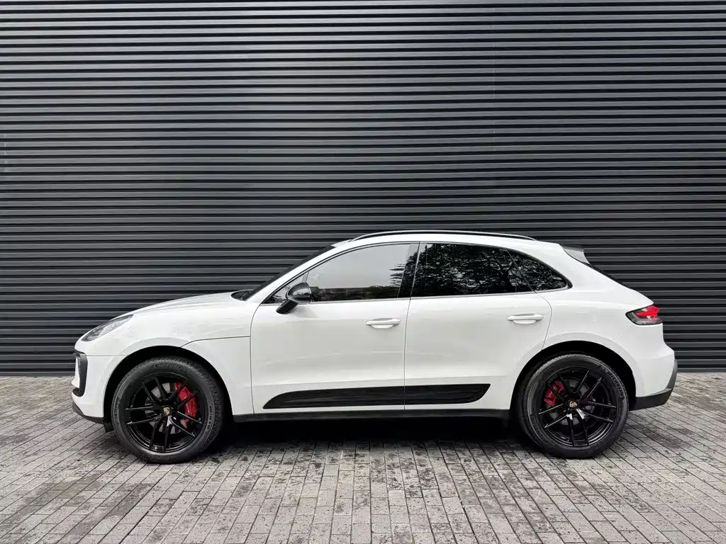 Porsche Macan — миниатюра 14