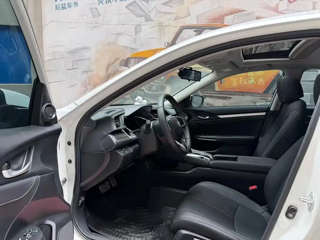 Honda Civic — миниатюра 7