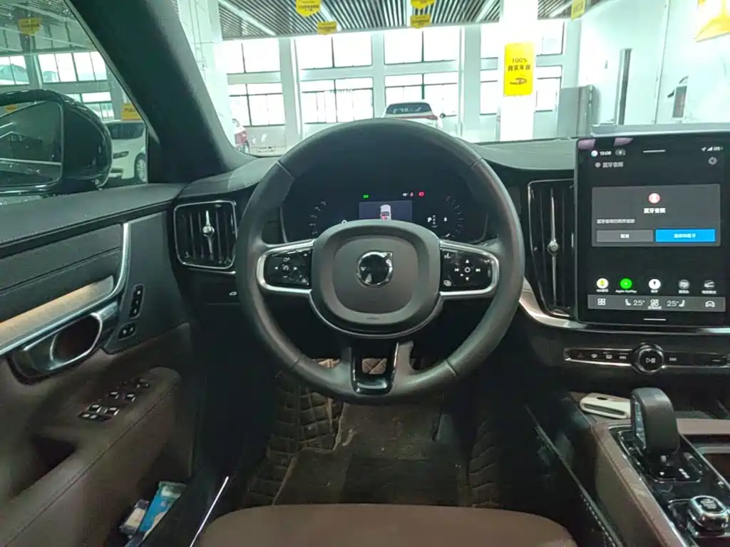 Volvo S90 — миниатюра 11