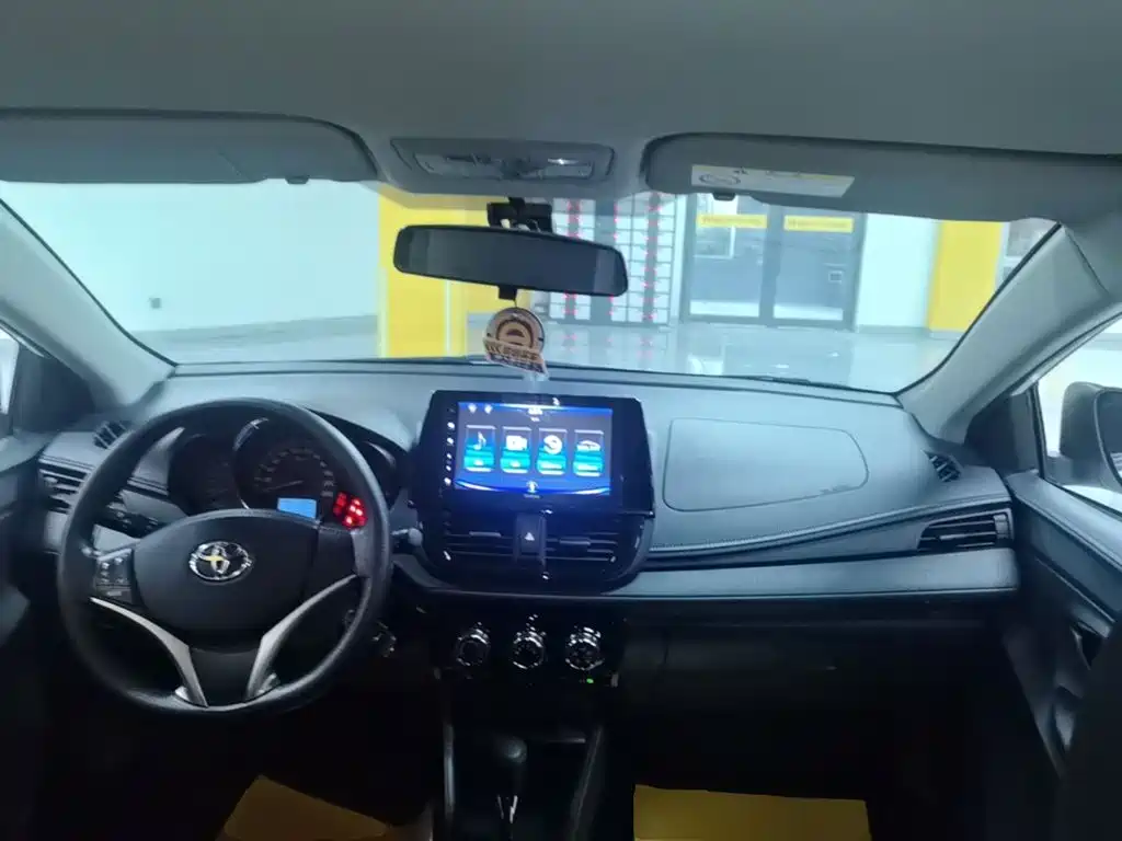 Toyota Vios FS — миниатюра 10