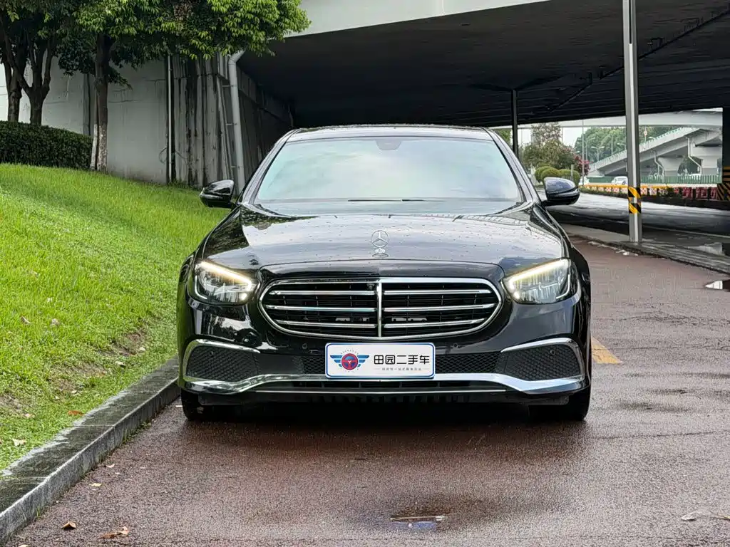 Mercedes-Benz E-Class — миниатюра 2