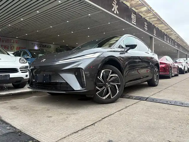 Roewe R7