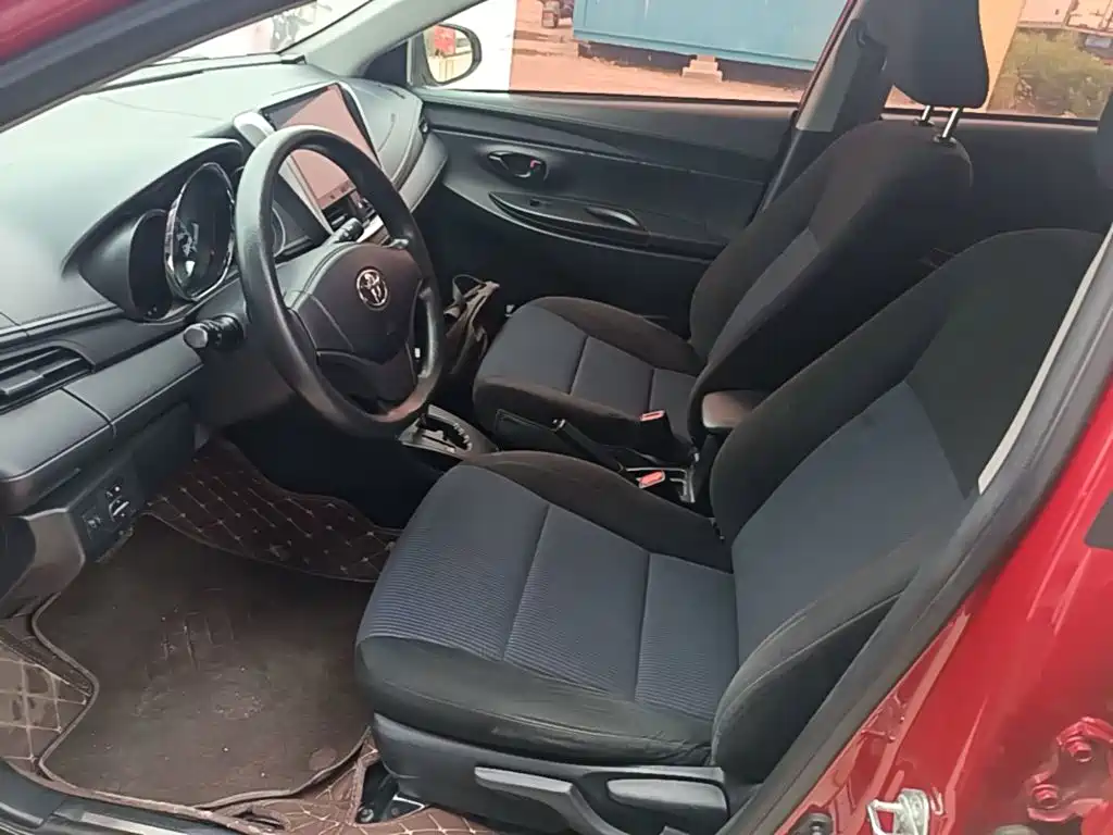 Toyota Yaris L — миниатюра 15
