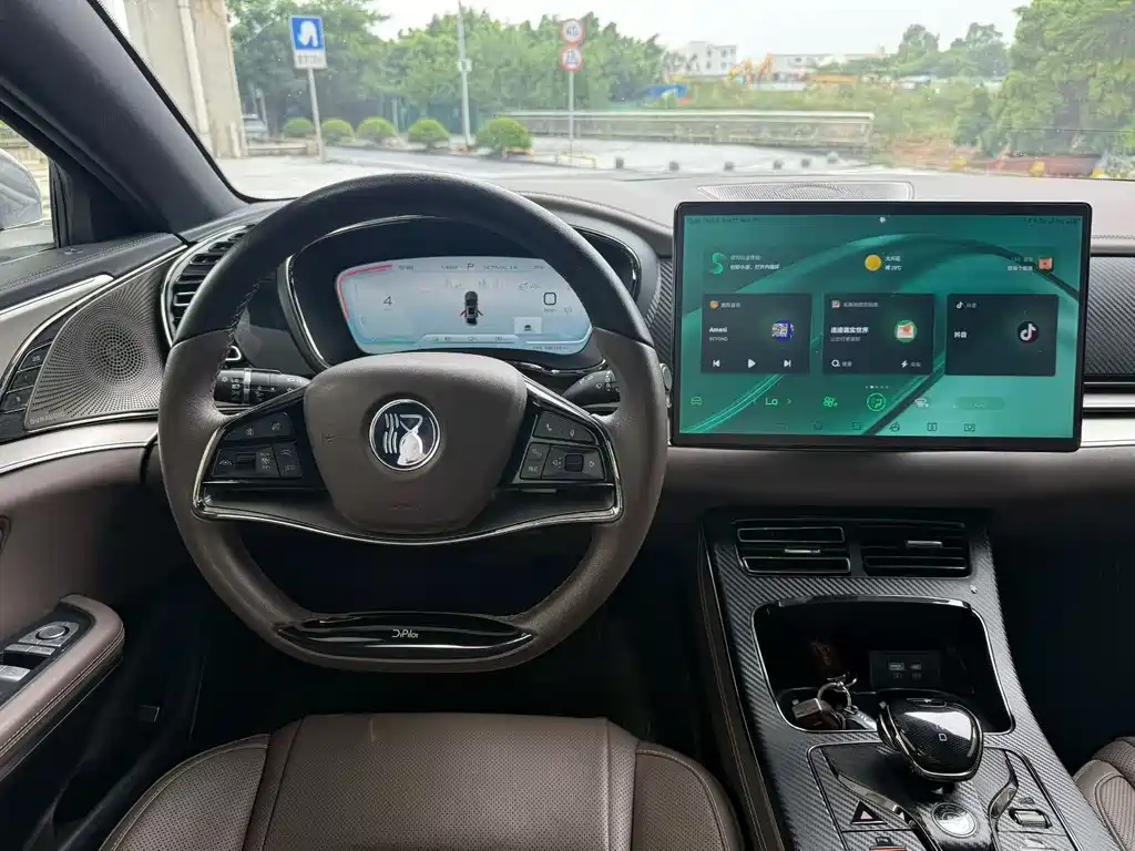 BYD Han — миниатюра 8