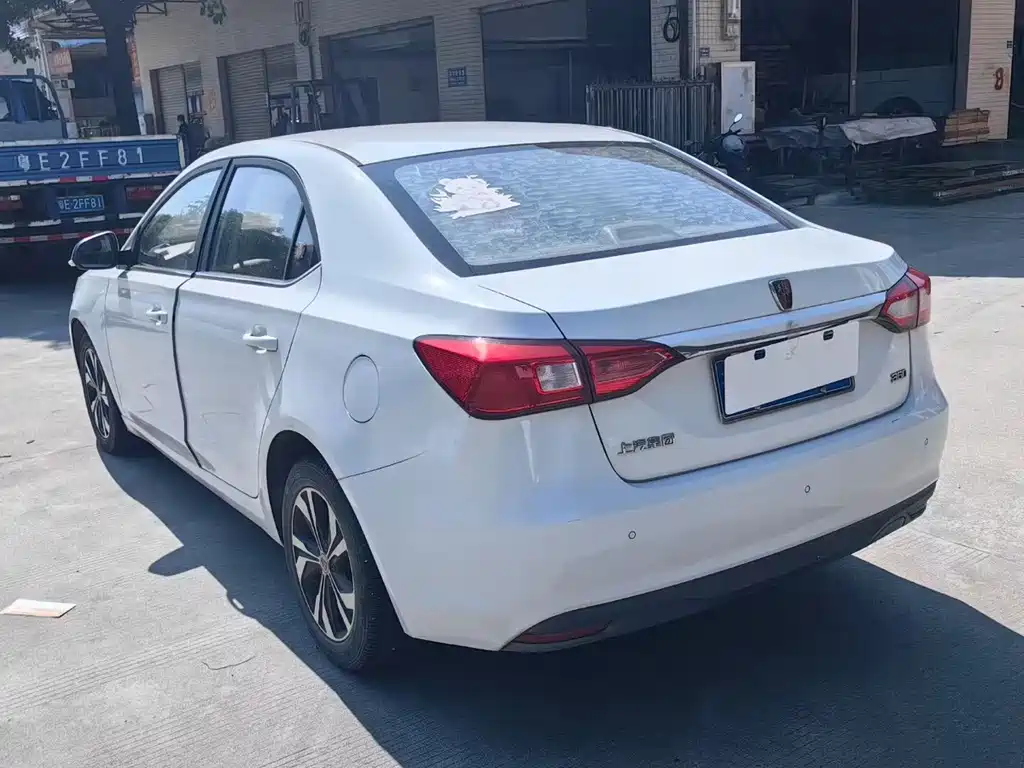 Roewe 360 — миниатюра 9