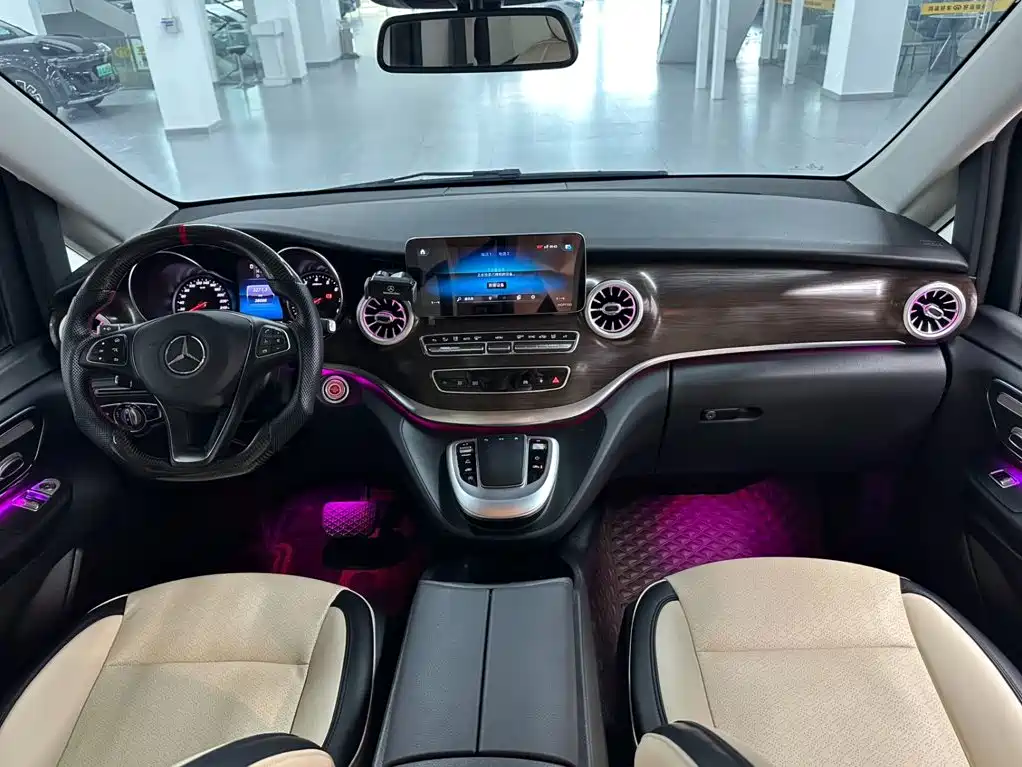 Mercedes-Benz V-Class — миниатюра 6