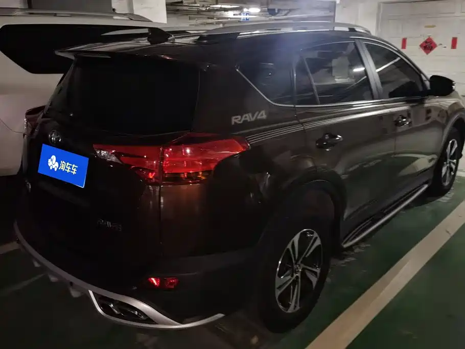 Toyota RAV4 — миниатюра 3