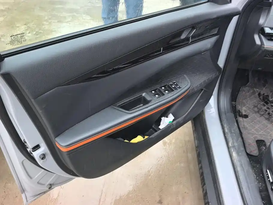 Changan UNI-V iDD — миниатюра 7