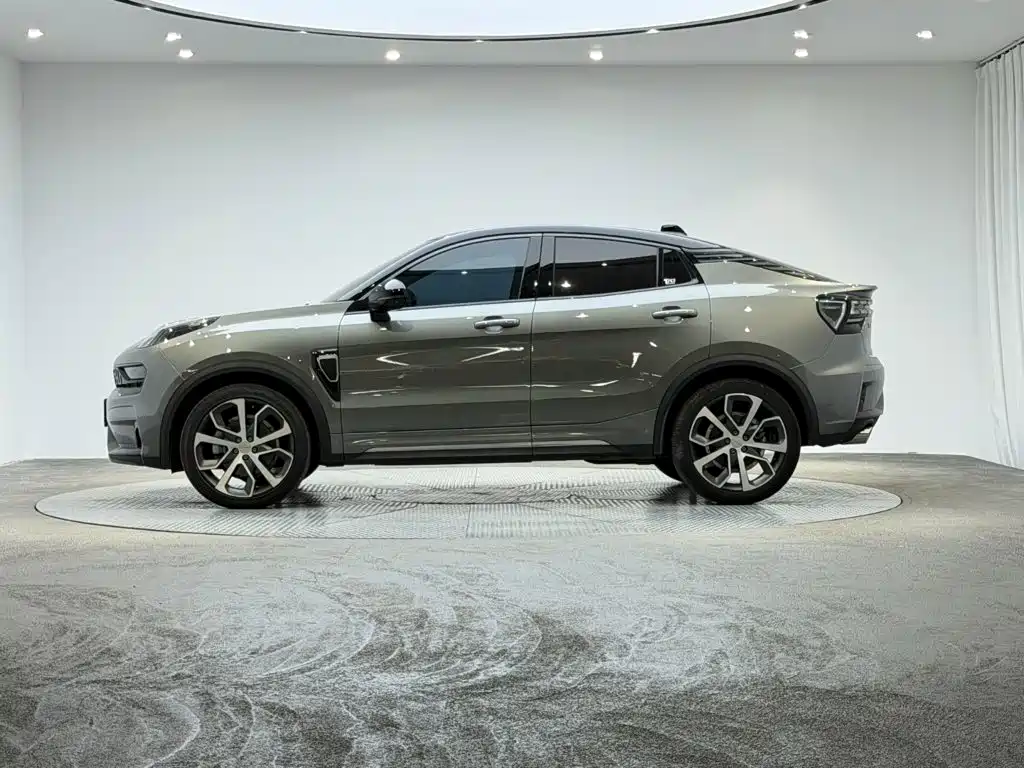 Lynk & Co 05 — миниатюра 4