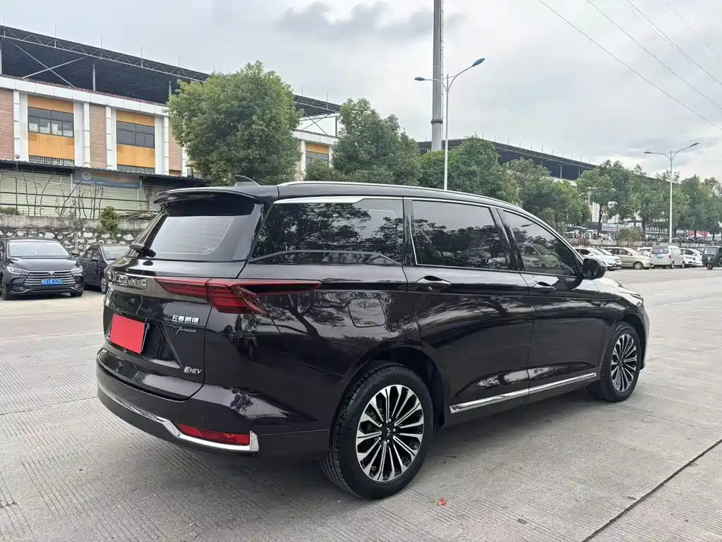 Wuling Victory — миниатюра 7