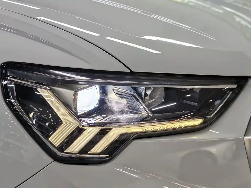 Audi Q3 Sportback — миниатюра 15
