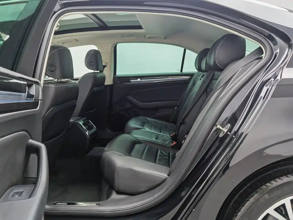 Volkswagen Phideon — миниатюра 15