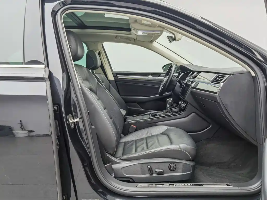 Volkswagen Phideon — миниатюра 23