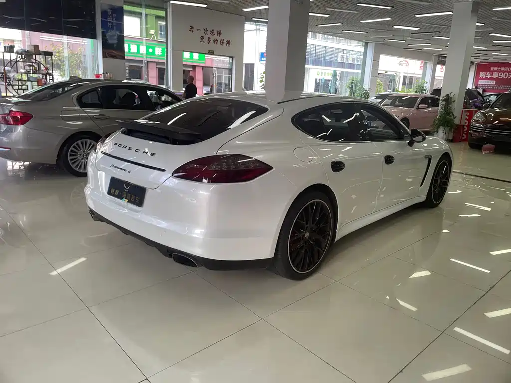 Porsche Panamera — миниатюра 7