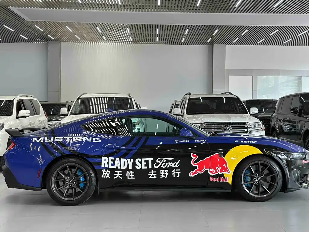 Ford Mustang 2024 5.0L V8 Dark Horse