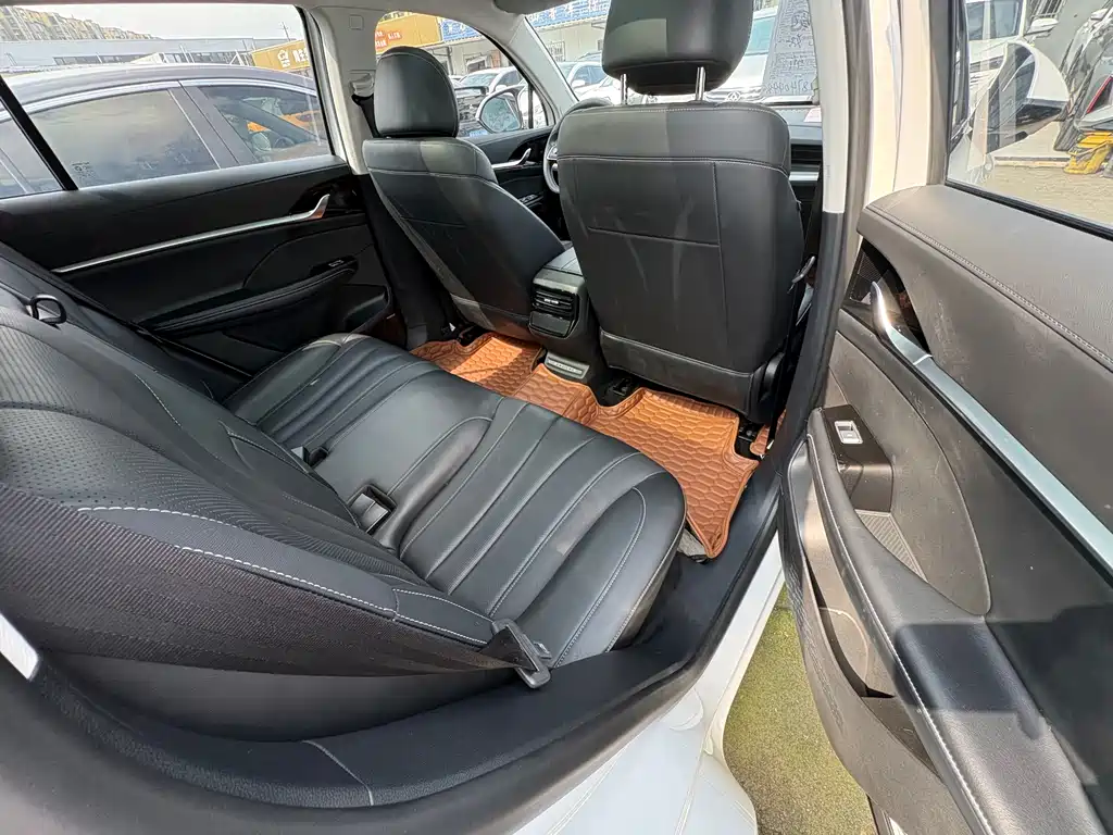 Roewe RX5 MAX — миниатюра 12