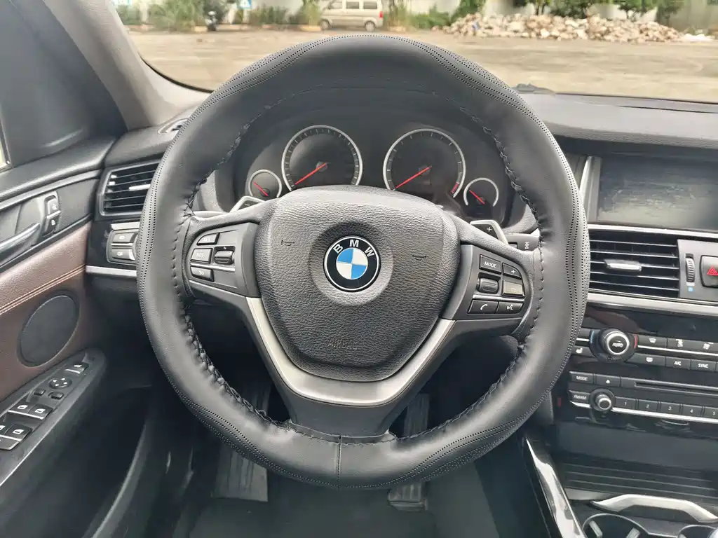BMW X4 — миниатюра 15