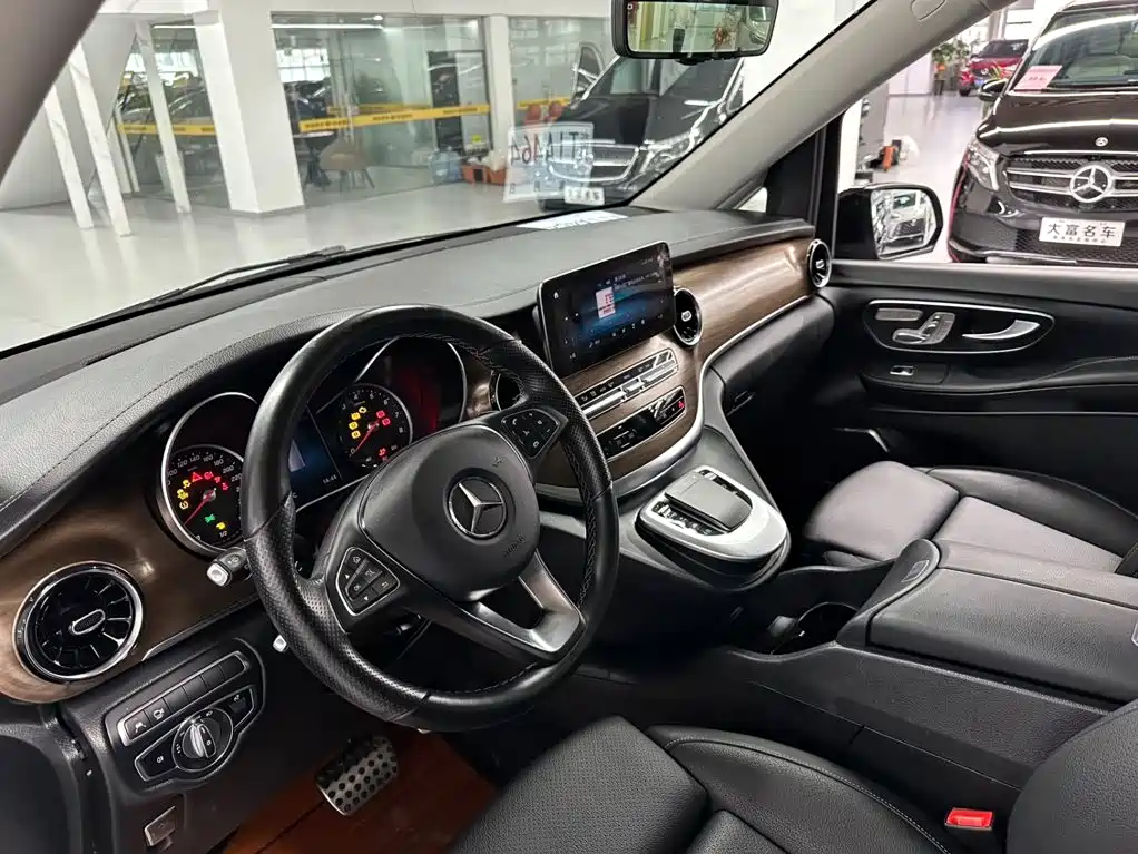 Mercedes-Benz V-Class — миниатюра 4