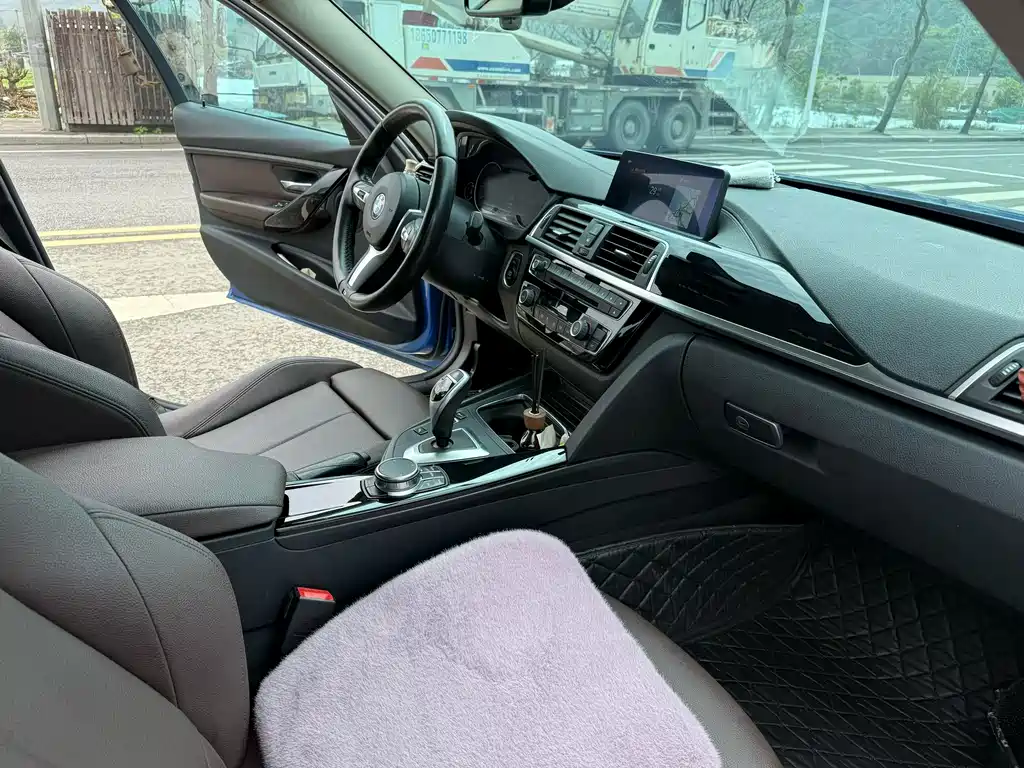 BMW 3 Series — миниатюра 9