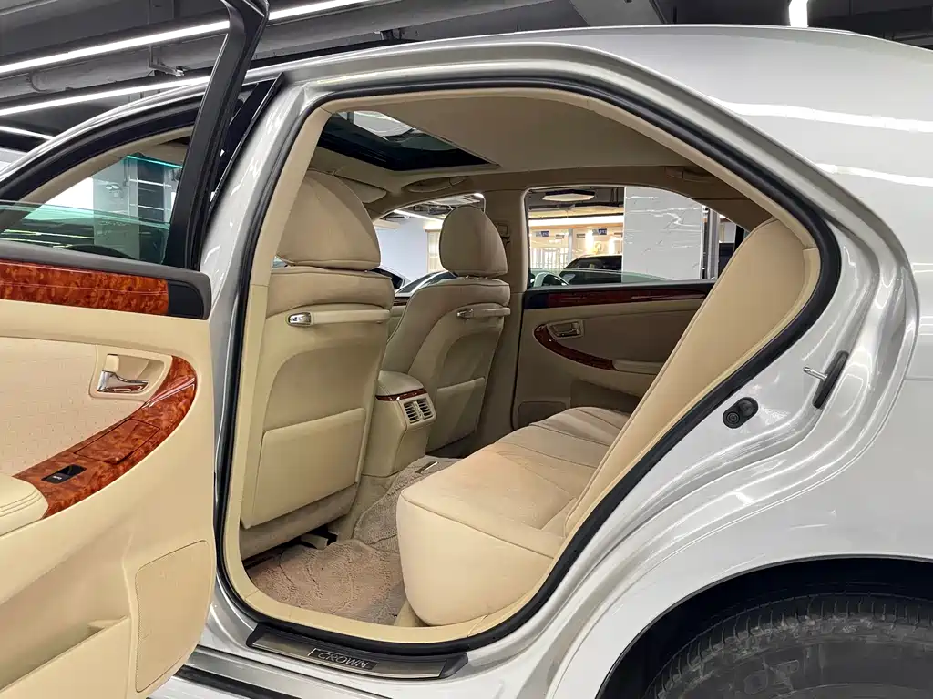 Toyota Crown 2007 2.5L Royal