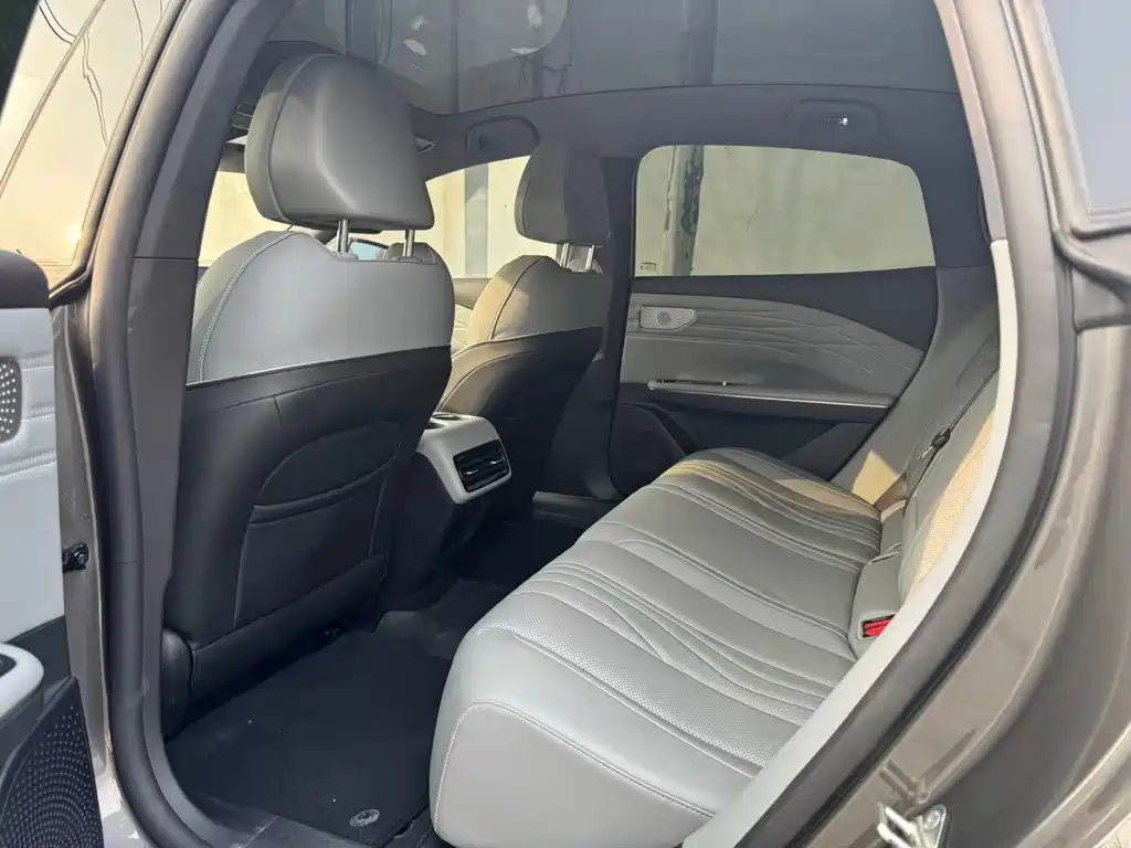 GEELY GALAXY GALAXY E8