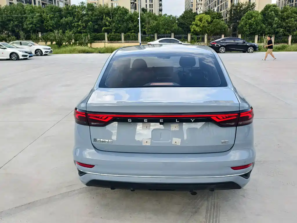 Geely Emgrand — миниатюра 4