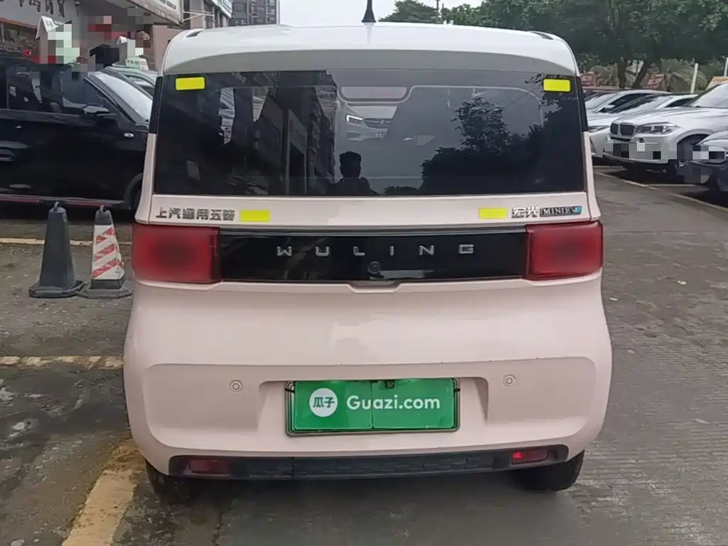 Wuling MINIEV — миниатюра 6