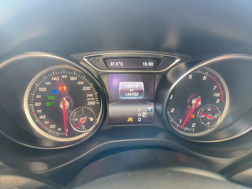 Mercedes-Benz GLA — миниатюра 12