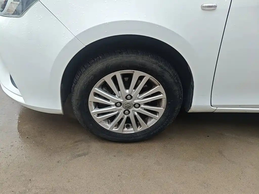 Toyota Yaris L — миниатюра 23