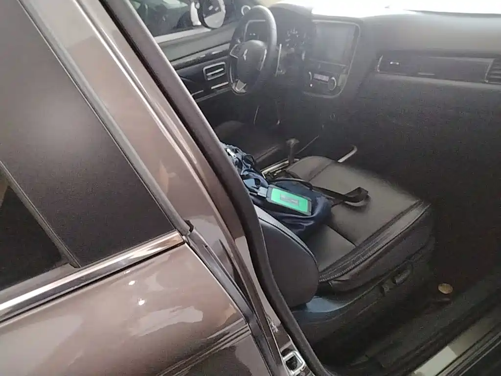 Mitsubishi Outlander — миниатюра 25