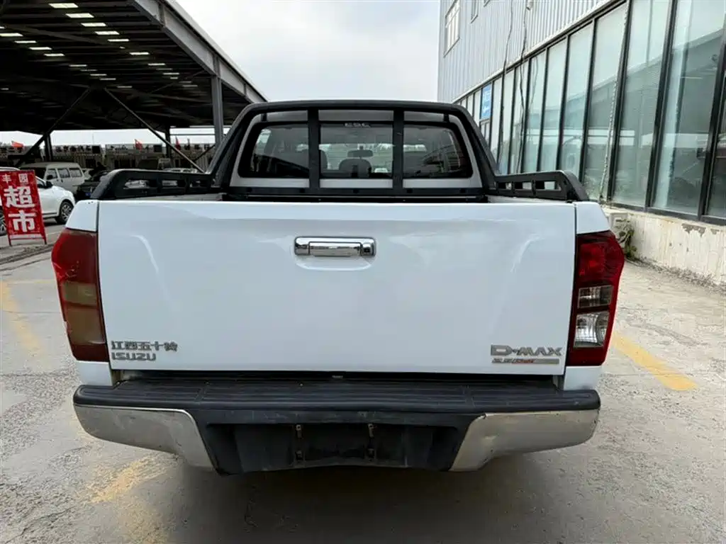 ISUZU D MAX