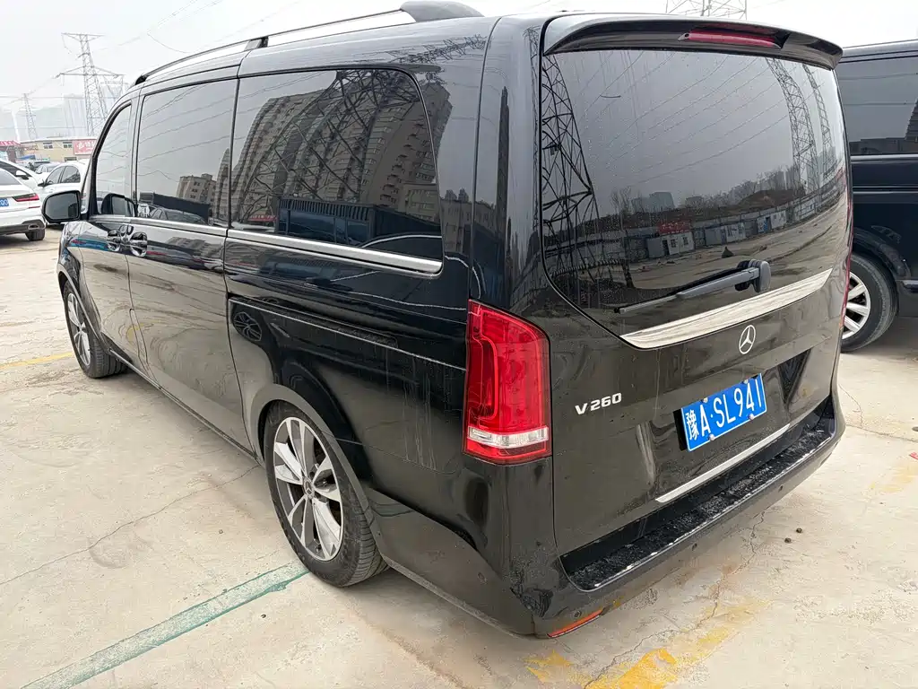 MERCEDES-BENZ V CLASS