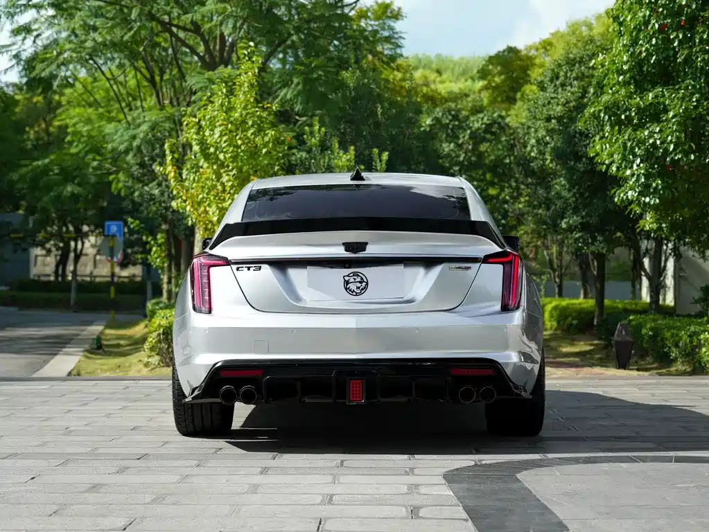 Cadillac CT5 — миниатюра 14